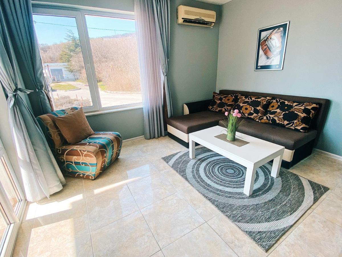 First Line On The Beach Cosy Sea Paradise Apartments Καβάρνα Εξωτερικό φωτογραφία