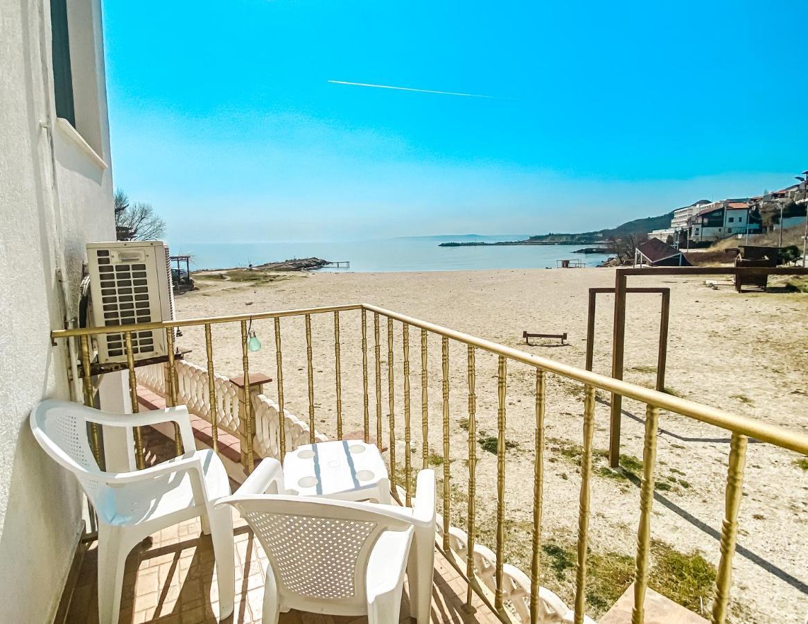 First Line On The Beach Cosy Sea Paradise Apartments Καβάρνα Εξωτερικό φωτογραφία