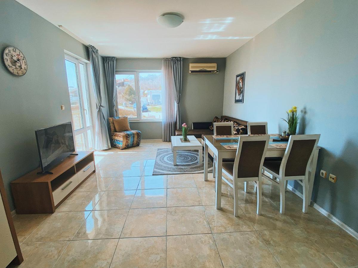 First Line On The Beach Cosy Sea Paradise Apartments Καβάρνα Εξωτερικό φωτογραφία