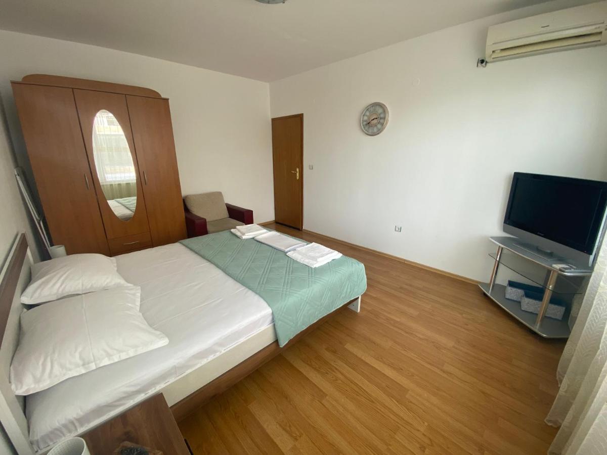 First Line On The Beach Cosy Sea Paradise Apartments Καβάρνα Εξωτερικό φωτογραφία