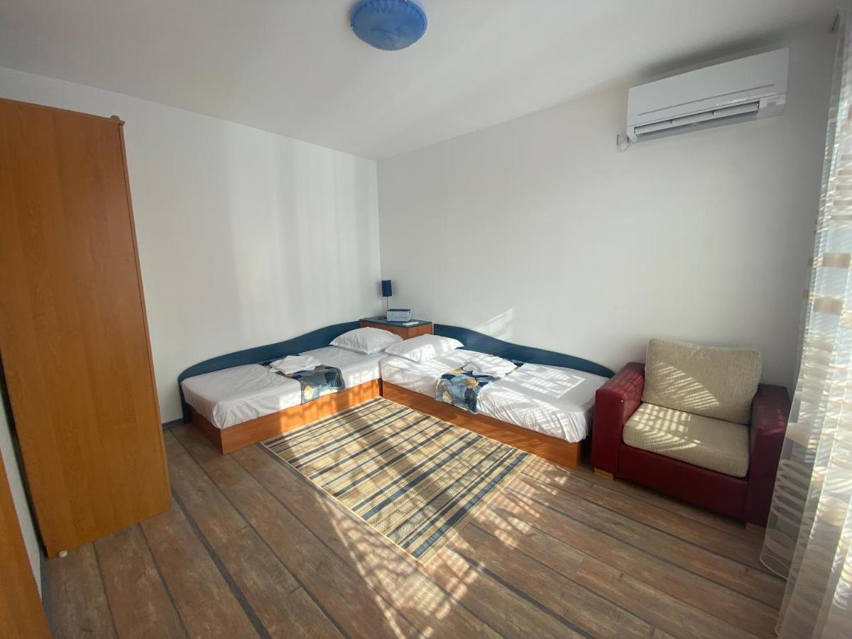 First Line On The Beach Cosy Sea Paradise Apartments Καβάρνα Εξωτερικό φωτογραφία