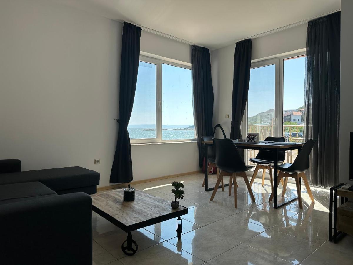 First Line On The Beach Cosy Sea Paradise Apartments Καβάρνα Εξωτερικό φωτογραφία